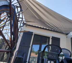 Terrasse et voile d'ombrage